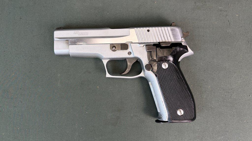 German P226 Stainless/Two Tone - Image 4
