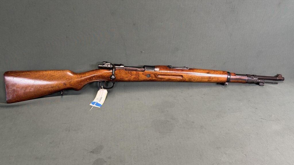 Spanish M43 Mauser Short Rifle 8mm — Late Uncrested, Like-New