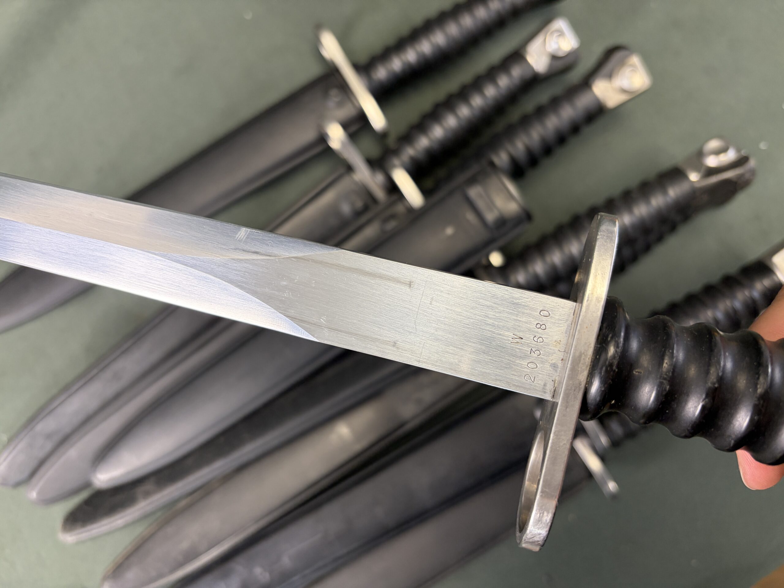 Swiss M1957 Bayonet & Scabbard — Waffenfabrik Neuhausen (SIG), for Stgw 57 / PE57 - Image 5
