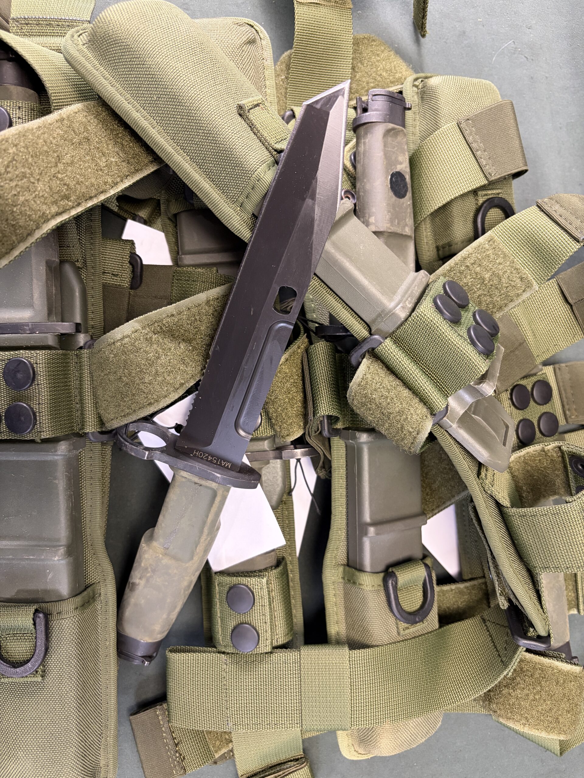 Extrema Ratio Fulcrum Bayonet — French VIGI FÉLIN Issue, Scabbard & Drop-Leg Harness - Image 4