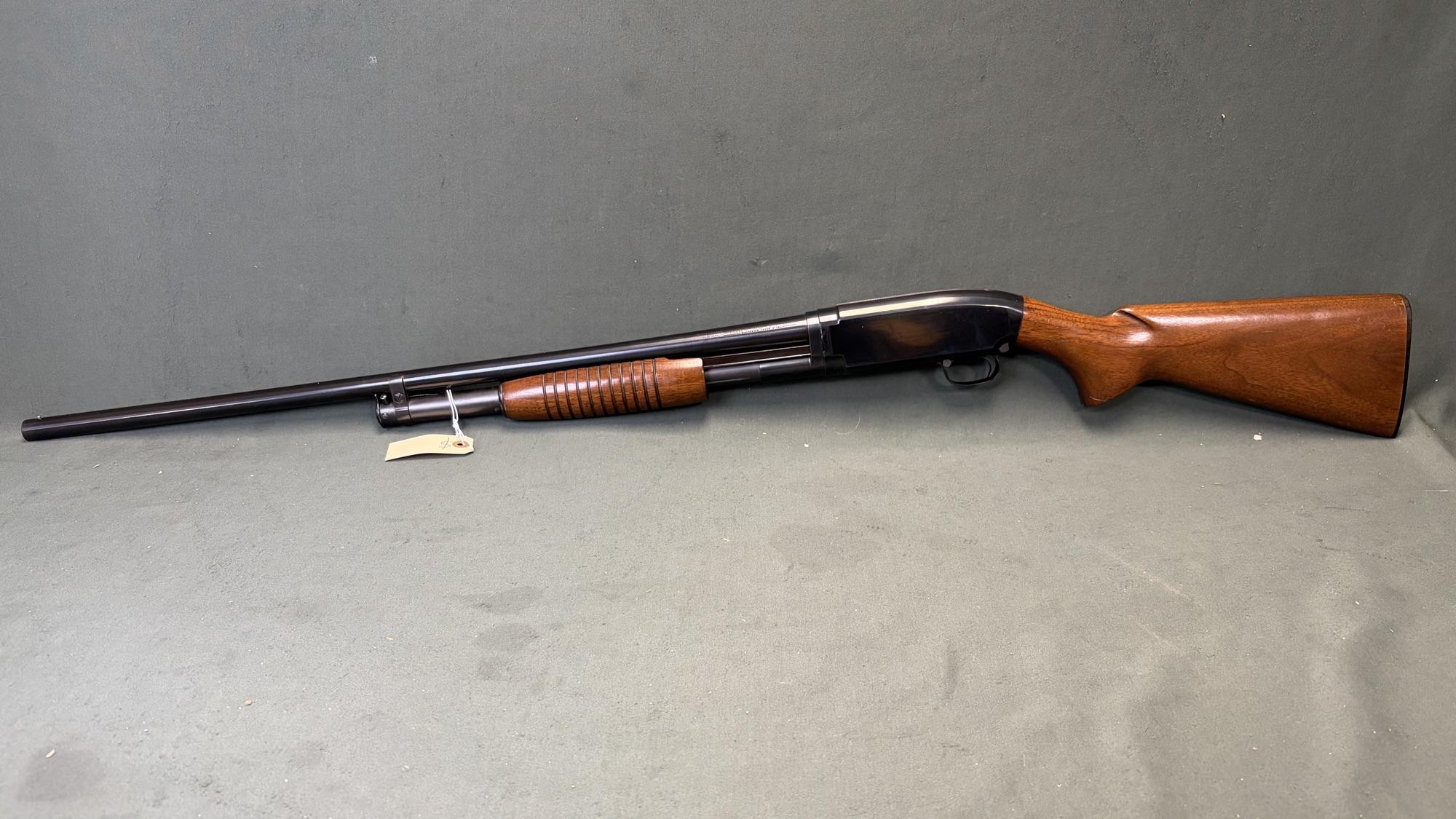 1958 Winchester Model 12 Takedown 16 Gauge 28 Inch Modified Choke - Image 2