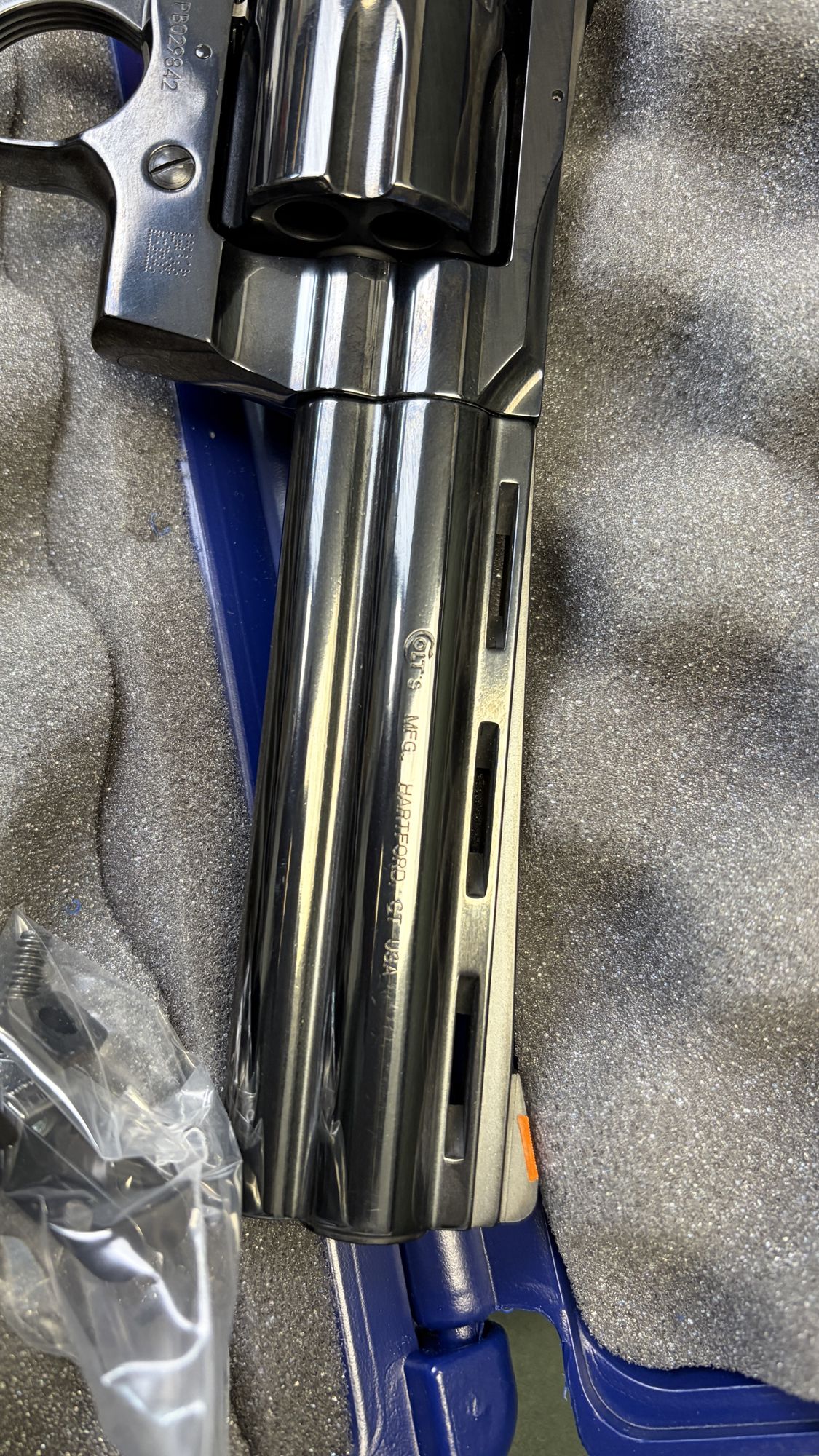 Colt Python .357 Magnum 5 Inch Blued Like New with Factory Box - Image 3