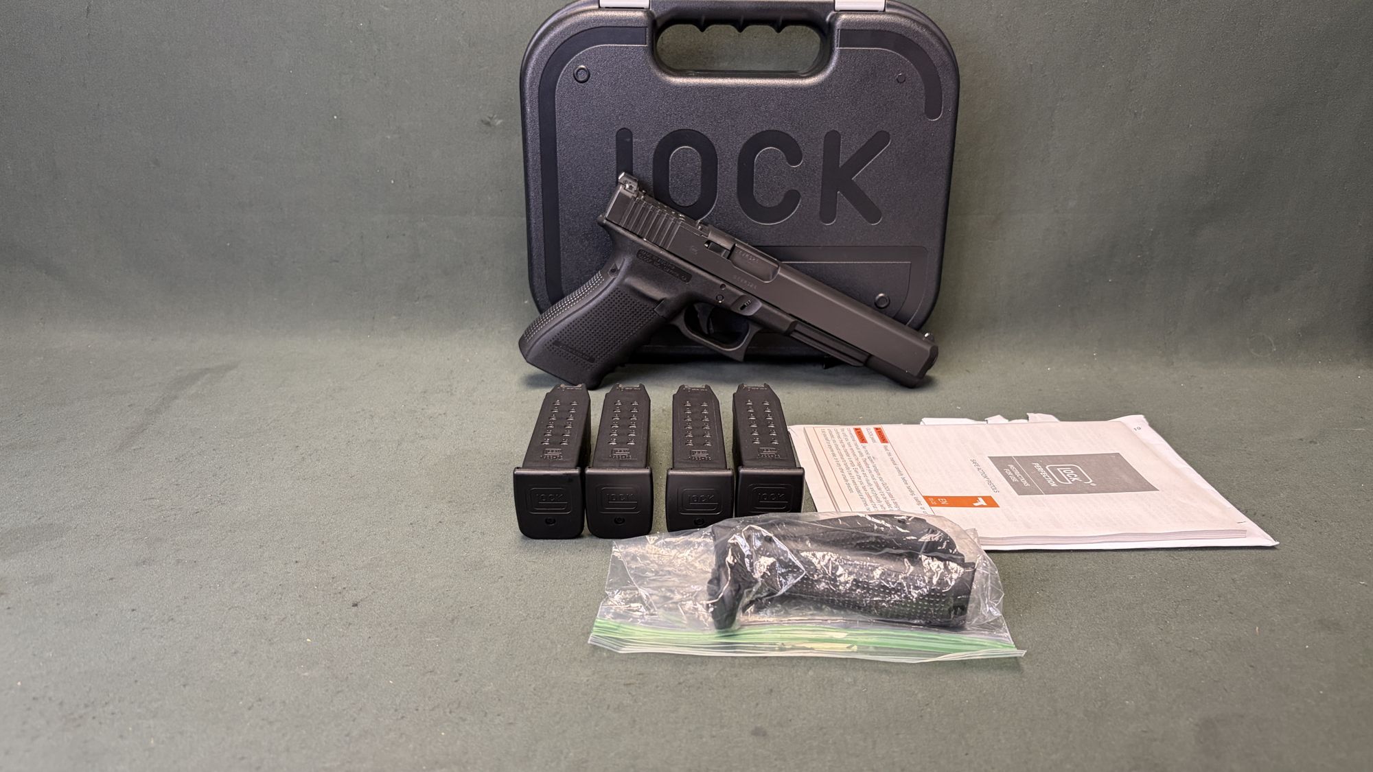 Glock 40 Gen4 MOS 10mm Auto Long Slide with Four 15 Round Magazines - Image 2