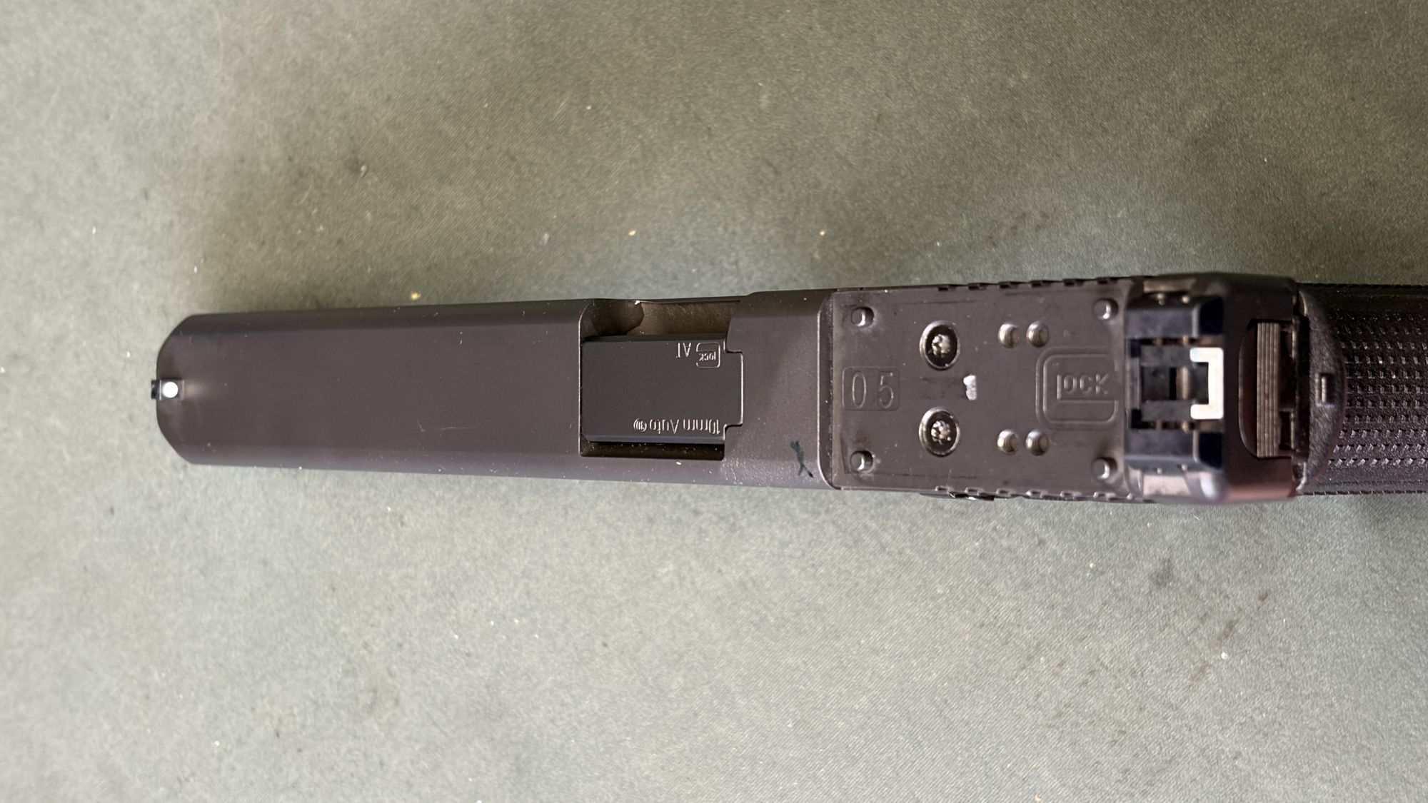 Glock 40 Gen4 MOS 10mm Auto Long Slide with Four 15 Round Magazines - Image 9