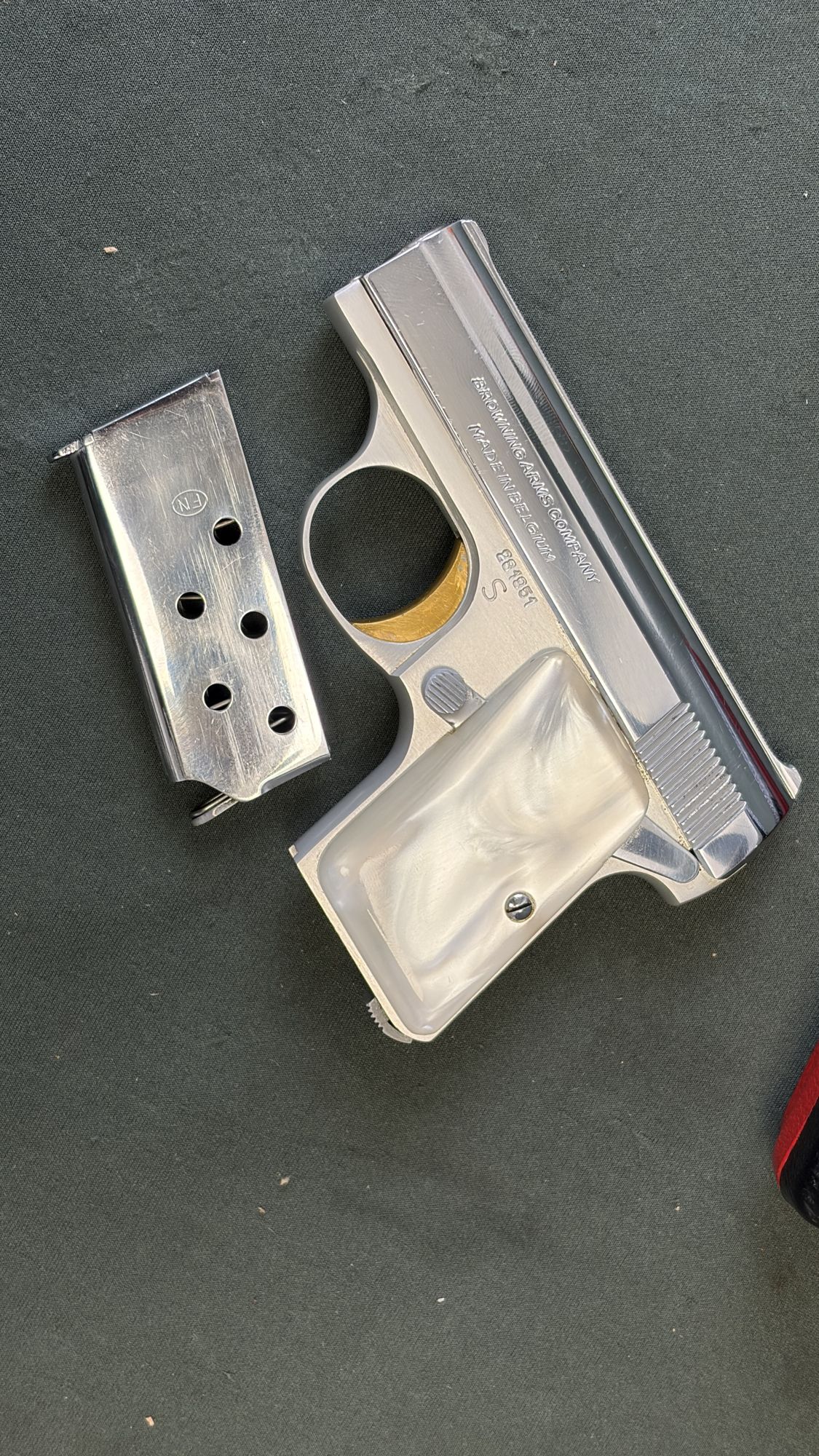 1963 Browning Baby Lightweight .25 ACP Factory Chrome Pearl Grips with Case - Image 3